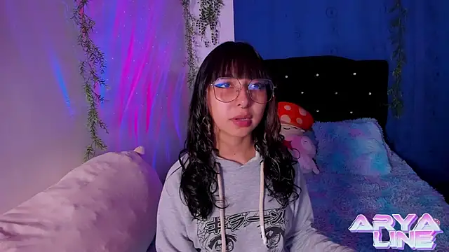 Snapshot of arysUwU chatting on 1, 2, 2025 arysUwU online show from 1, 2, 2025