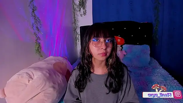 Snapshot of arysUwU chatting on 8, 2, 2025 arysUwU online show from 8, 2, 2025