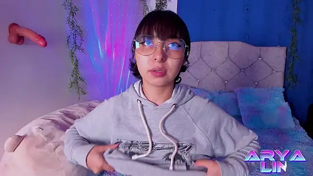 Snapshot of arysUwU chatting on 23, 3, 2025 arysUwU online show from 23, 3, 2025