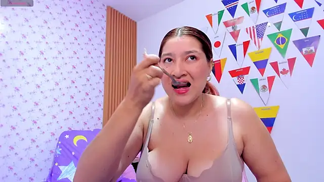 Snapshot of Soyqueen chatting on 17, 6, 2026 Soyqueen online show from 17, 6, 2026