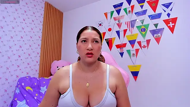 Snapshot of Soyqueen chatting on 19, 6, 2026 Soyqueen online show from 19, 6, 2026