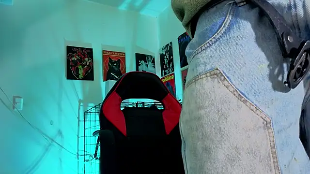 Snapshot of GaelOconner chatting on 12, 11, 2025 GaelOconner online show from 12, 11, 2025