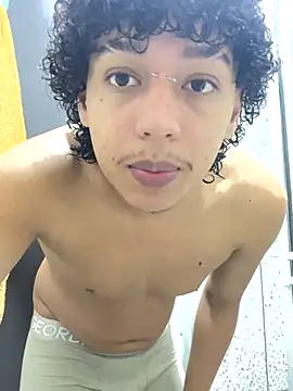 Snapshot of GaelOconner chatting on 16, 11, 2025 GaelOconner online show from 16, 11, 2025