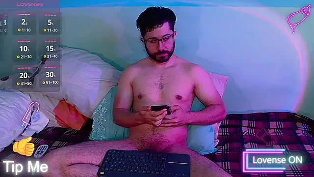 Snapshot of teddy_foster chatting on 9, 10, 2025 teddy foster online show from 9, 10, 2025