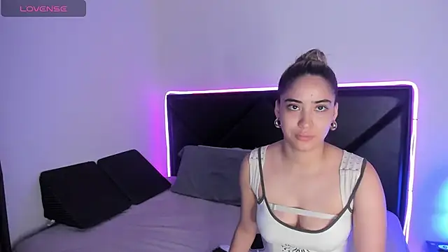 ScarlettAndClark online show from 21, 4, 2026