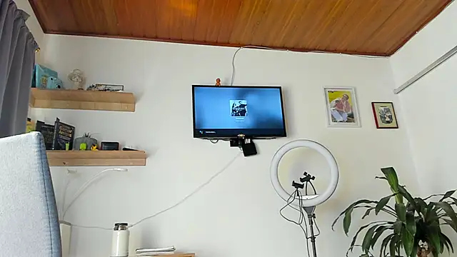 manucute 23  online show from 3, 11, 2025