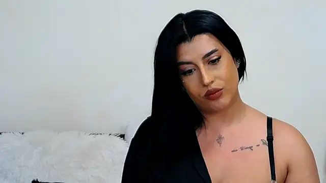 Snapshot of GiseleReine chatting on 3, 2, 2025 GiseleReine online show from 3, 2, 2025