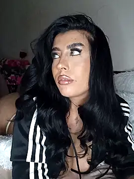 Snapshot of GiseleReine chatting on 8, 3, 2025 GiseleReine online show from 8, 3, 2025