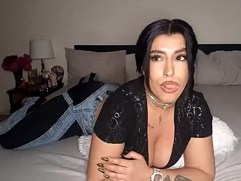 Snapshot of GiseleReine chatting on 18, 3, 2025 GiseleReine online show from 18, 3, 2025