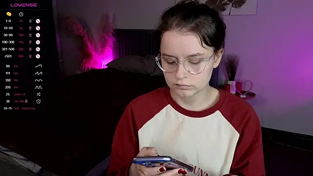 Snapshot of reb_luvng chatting on 5, 12, 2024 reb luvng online show from 5, 12, 2024
