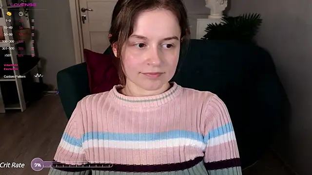 Snapshot of reb_luvng chatting on 8, 12, 2024 reb luvng online show from 8, 12, 2024