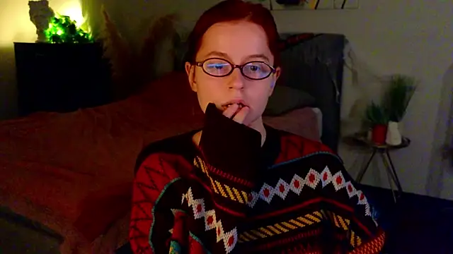Snapshot of reb_luvng chatting on 23, 10, 2025 reb luvng online show from 23, 10, 2025