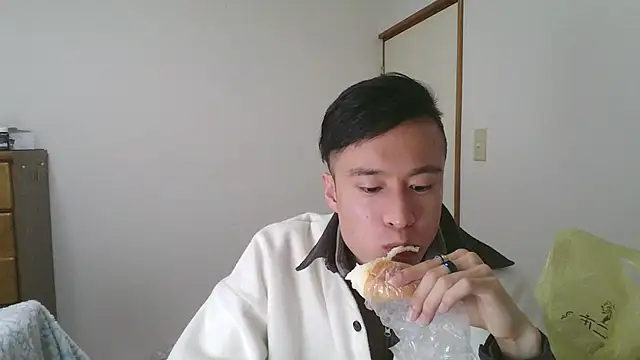 Snapshot of IroManager chatting on 27, 12, 2024 IroManager online show from 27, 12, 2024