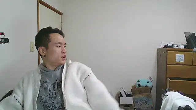 Snapshot of IroManager chatting on 5, 2, 2025 IroManager online show from 5, 2, 2025