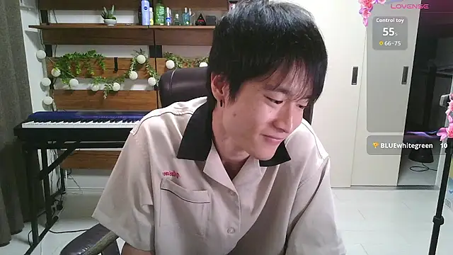 Snapshot of IroManager chatting on 17, 9, 2025 IroManager online show from 17, 9, 2025