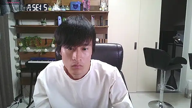 Snapshot of IroManager chatting on 2, 10, 2025 IroManager online show from 2, 10, 2025