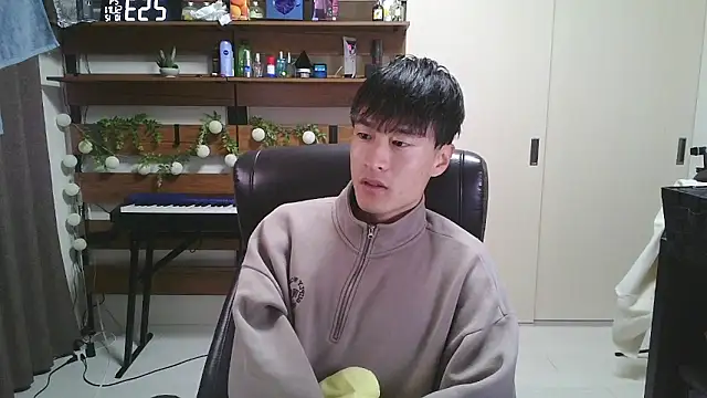 Snapshot of IroManager chatting on 11, 10, 2025 IroManager online show from 11, 10, 2025