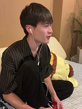 Snapshot of IroManager chatting on 27, 10, 2025 IroManager online show from 27, 10, 2025