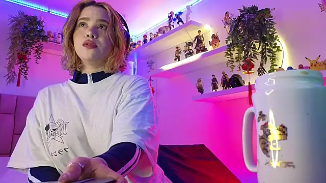 Snapshot of albaismynameX chatting on 3, 11, 2025 albaismynameX online show from 3, 11, 2025