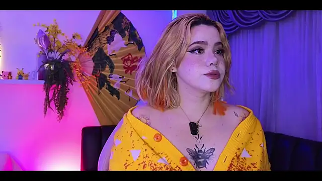 Snapshot of albaismynameX chatting on 15, 11, 2025 albaismynameX online show from 15, 11, 2025