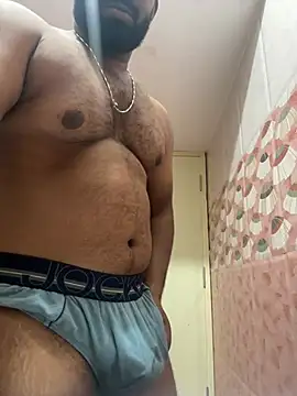 Snapshot of Handsomehunk_4U chatting on 14, 12, 2024 Handsomehunk 4U online show from 14, 12, 2024