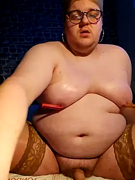 Snapshot of MoniqueBader22 chatting on 14, 12, 2024 MoniqueBader22 online show from 14, 12, 2024