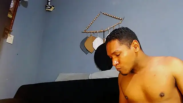 Grandeygruesa1 online show from 8, 2, 2025