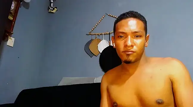 Grandeygruesa1 online show from 8, 2, 2025