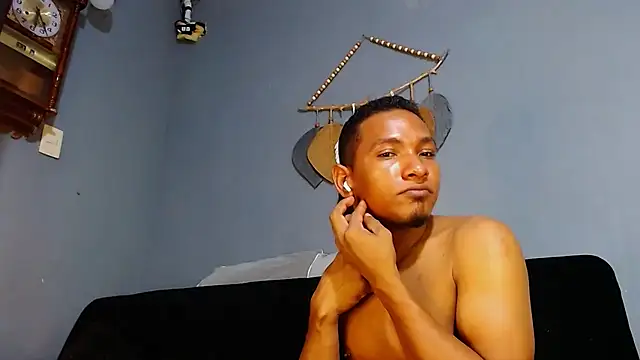 Grandeygruesa1 online show from 28, 2, 2025