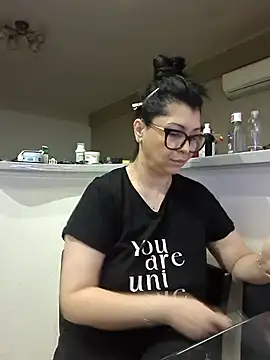 Milf Abigail online show from 3, 11, 2025