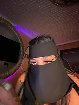 Snapshot of ORLA86 chatting on 16, 11, 2025 ORLA86 online show from 16, 11, 2025