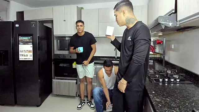 badguyss bisex online show from 19, 9, 2025