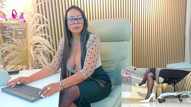 lulu 072 online show from 10, 1, 2026