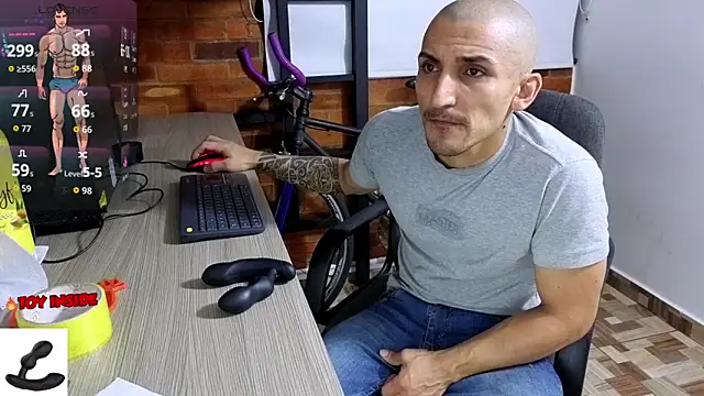 Snapshot of Marck_Muscle chatting on 17, 11, 2025 Marck Muscle online show from 17, 11, 2025