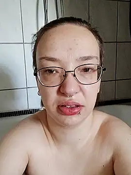 Snapshot of Isabella_Geney chatting on 22, 11, 2025 Isabella Geney online show from 22, 11, 2025