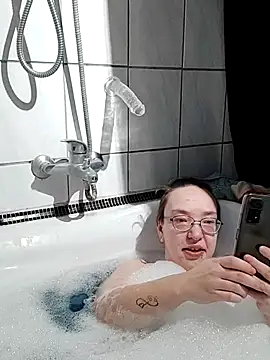 Snapshot of Isabella_Geney chatting on 21, 2, 2026 Isabella Geney online show from 21, 2, 2026