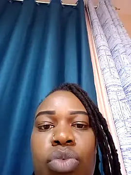 Snapshot of queen_arianna chatting on 6, 12, 2024 queen arianna online show from 6, 12, 2024