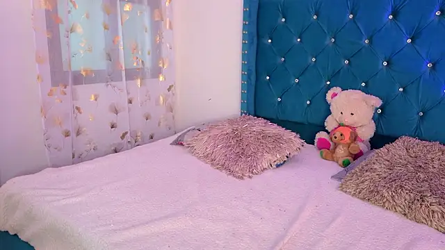 Lilly Peach22 online show from 26, 2, 2026