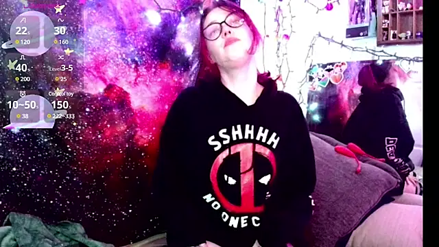 Snapshot of EverlyEster chatting on 16, 1, 2025 EverlyEster online show from 16, 1, 2025