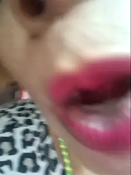 gatadeojosclaros online show from 3, 3, 2025