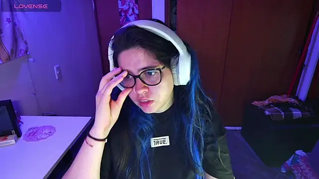 Vallolet Spencer online show from 8, 1, 2025