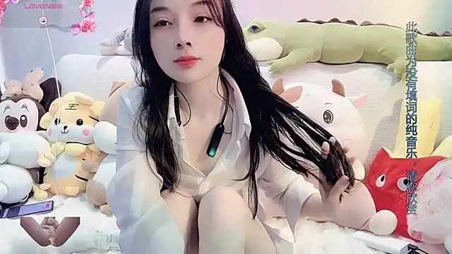 Snapshot of AKiKi711 chatting on 13, 2, 2025 AKiKi711 online show from 13, 2, 2025