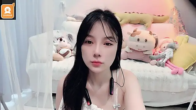 Snapshot of AKiKi711 chatting on 9, 9, 2025 AKiKi711 online show from 9, 9, 2025