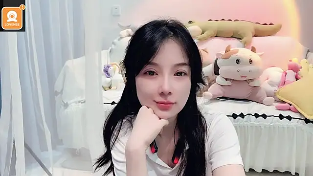 Snapshot of AKiKi711 chatting on 11, 9, 2025 AKiKi711 online show from 11, 9, 2025