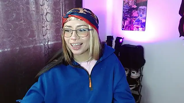 squirt charlott online show from 11, 10, 2025