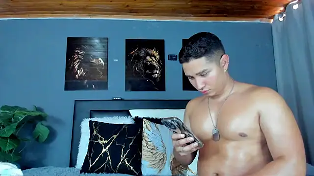 Snapshot of francesco_evan chatting on 30, 9, 2025 francesco evan online show from 30, 9, 2025