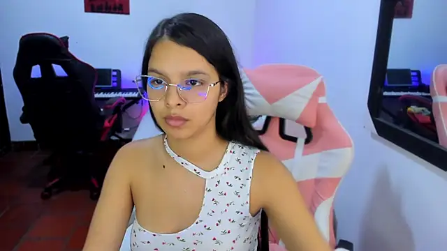 jessi and boy online show from 24, 11, 2025