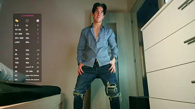 ChristianLevine  online show from 11, 4, 2026