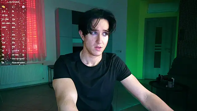 Snapshot of ChristianLevine_ chatting on 8, 5, 2026 ChristianLevine online show from 8, 5, 2026