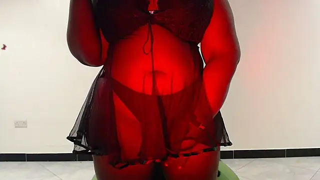 Snapshot of chococreamie chatting on 13, 5, 2026 chococreamie online show from 13, 5, 2026